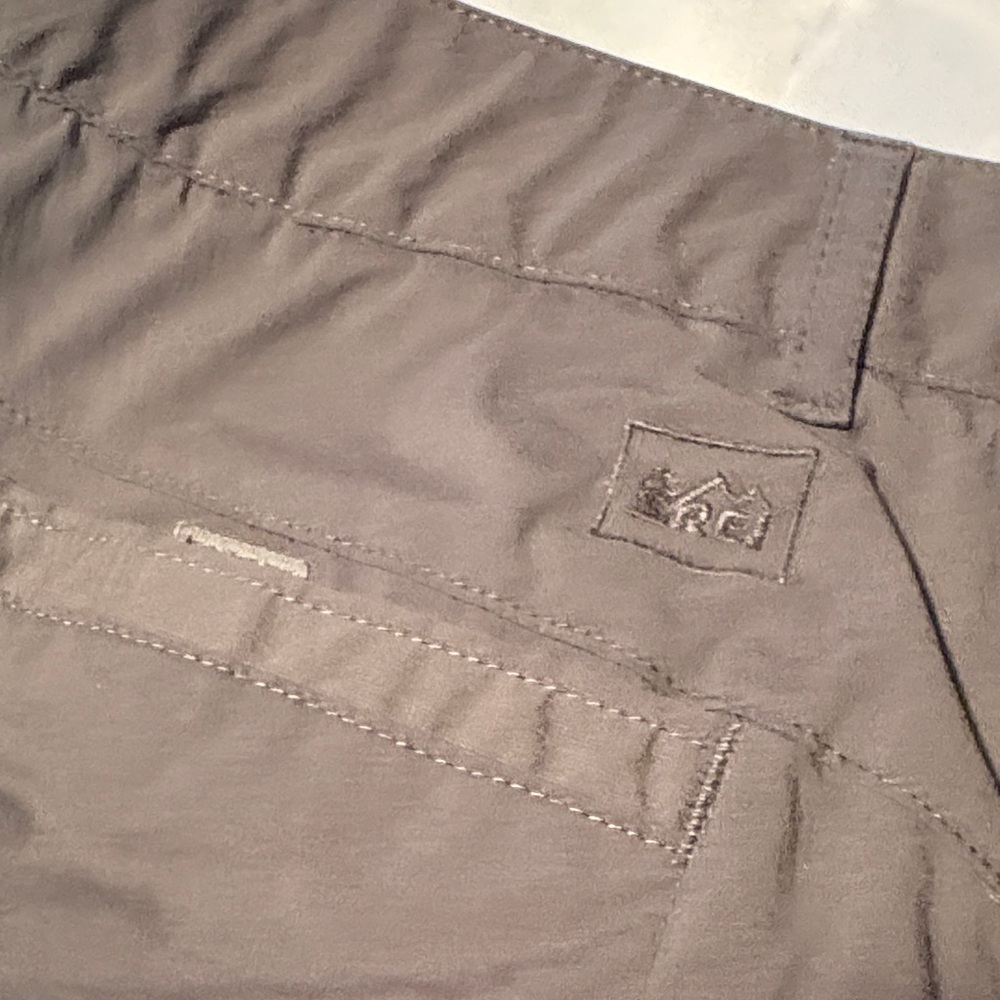 REI Women's Charcoal Capris -size 8 - Picture 8 of 8